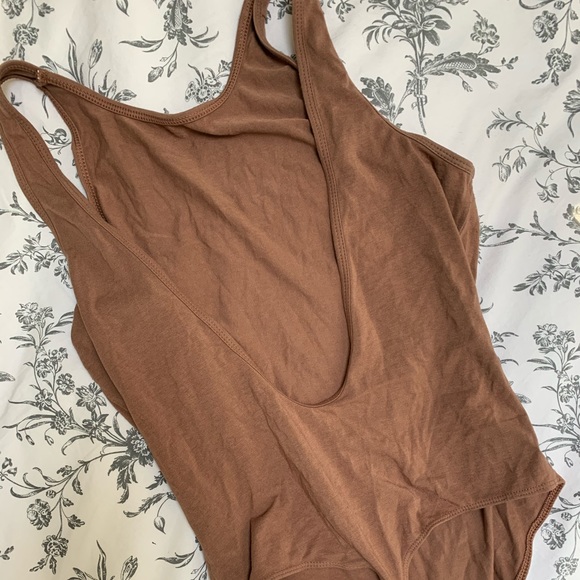 Aritzia - Bodysuit - Picture 2 of 2